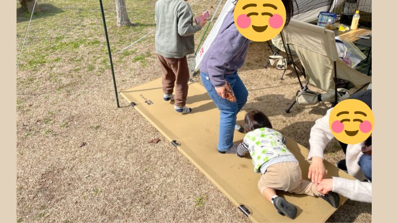 WAQのコットで遊ぶ子供たち