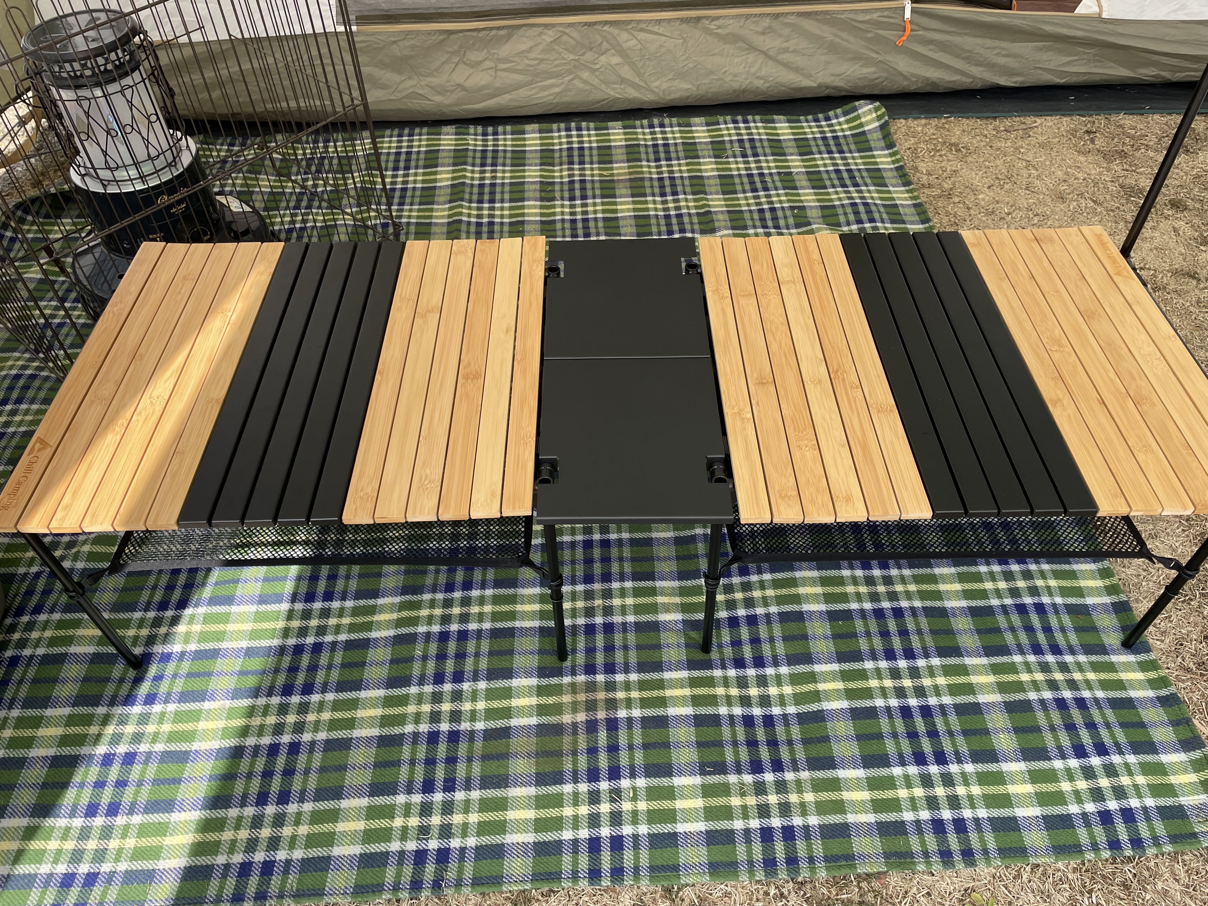 ChillCamping ロールウッドテーブルの拡張機能を使用した写真