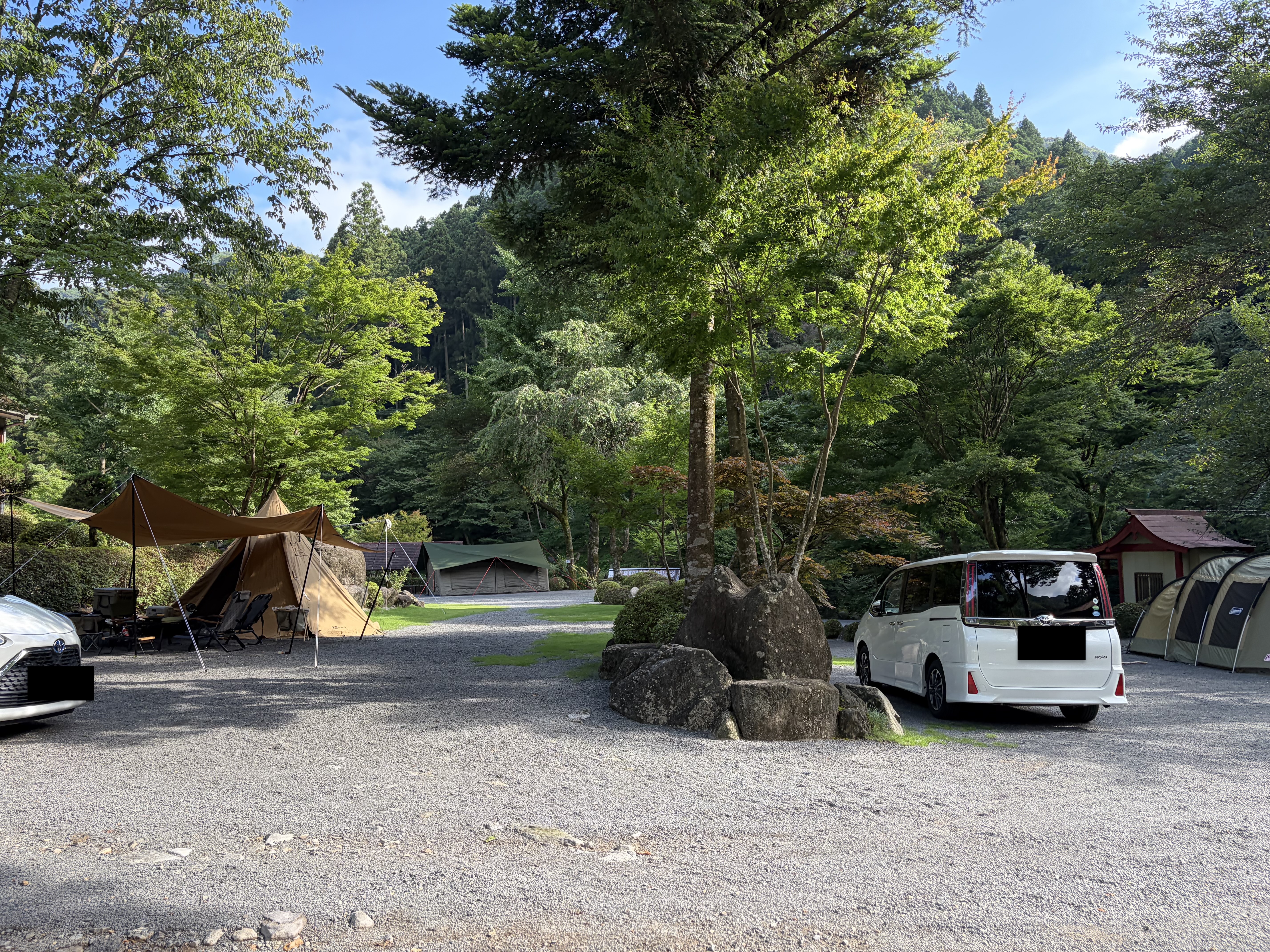 黒木民宿キャンプ場の区画ごとに形や広さが異なるサイト