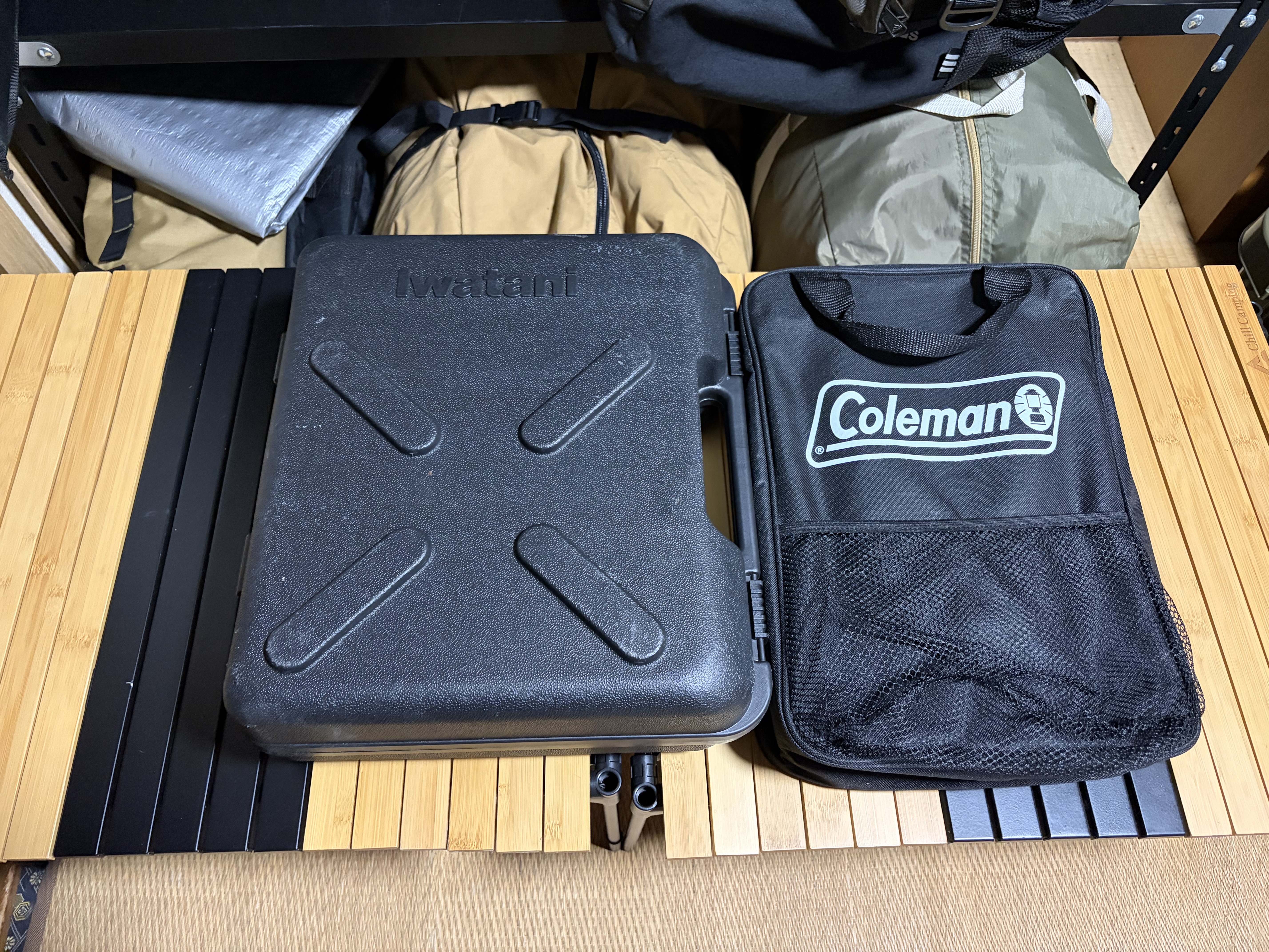 Colemanデュアルガスバーナーとタフまるを比較した写真